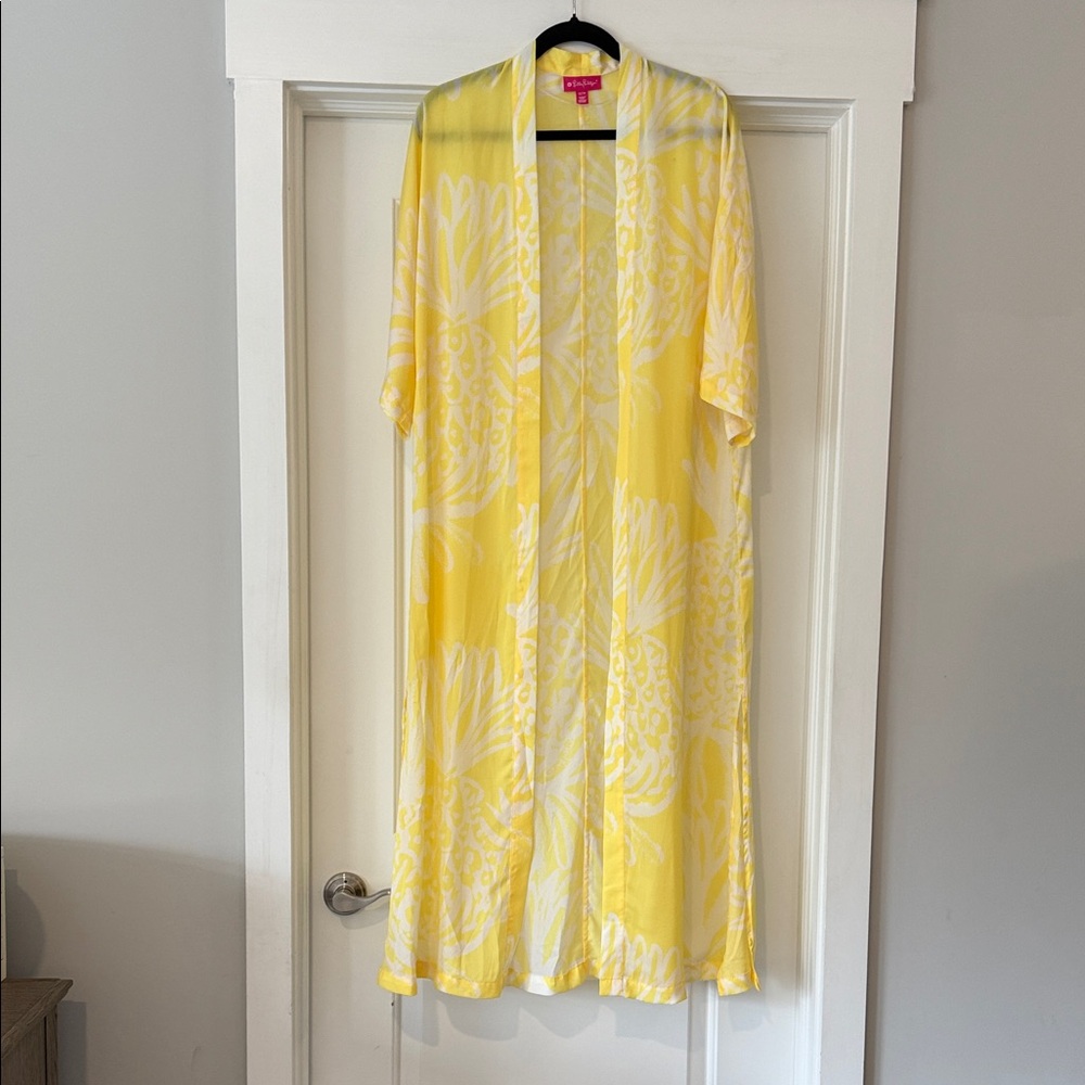 Lilly Pulitzer Yellow and White Floral Kimono